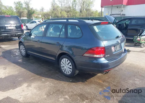 2010 Volkswagen Jetta S z USA, uszkodzony, nr VIN 3VWKX7AJ5AM655089